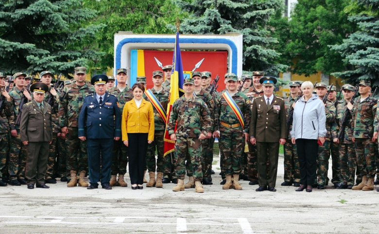 Absolvenții Catedrei Militare a Universității de Stat „Alecu Russo” din Bălți au depus Jurământul Militar