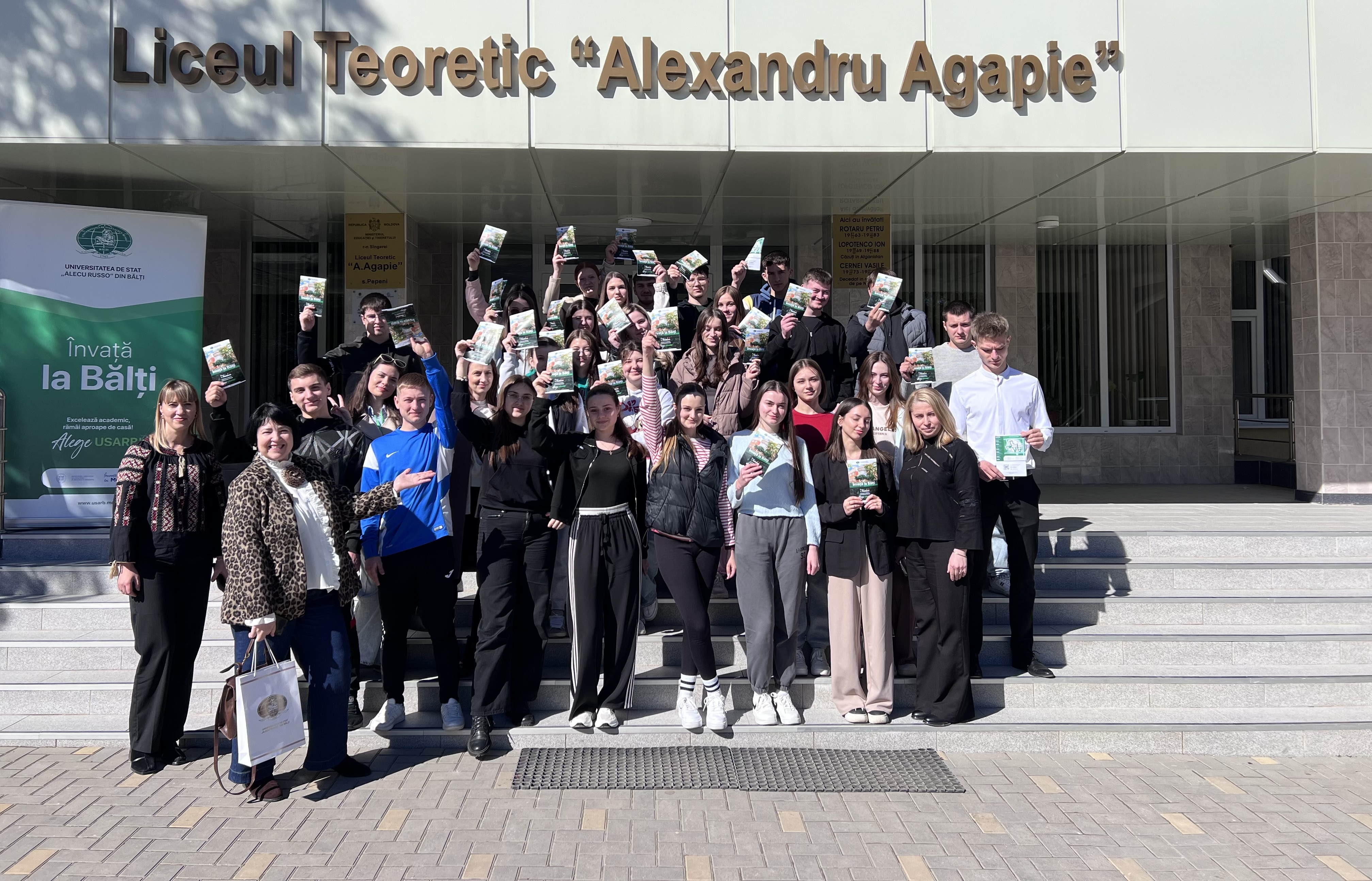 Elevii din Sîngerei și Telenești descoperă oportunitățile de studii oferite de USARB