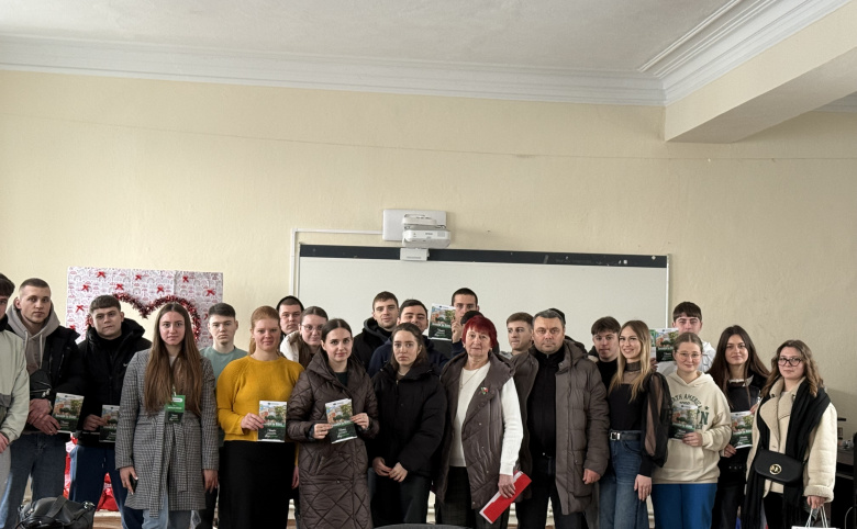 Echipa USARB, în dialog cu viitorii absolvenți din raionul Ocnița: Construim viitorul acasă!